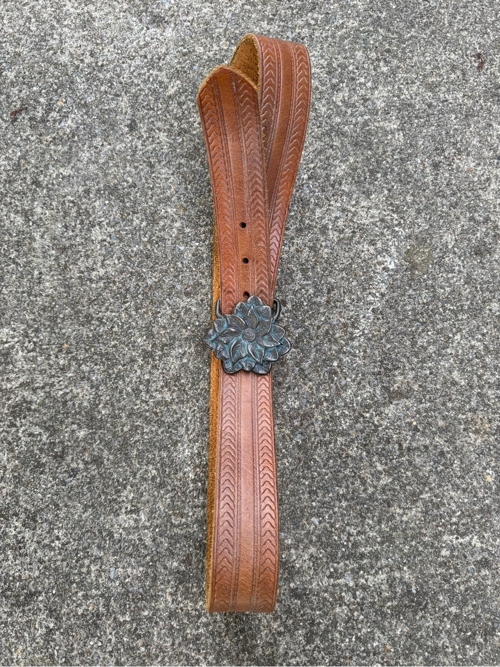 Old Navy Y2K Light Brown Embossed Leather Belt with Floral Metal Buckle Medium - Picture 3 of 10
